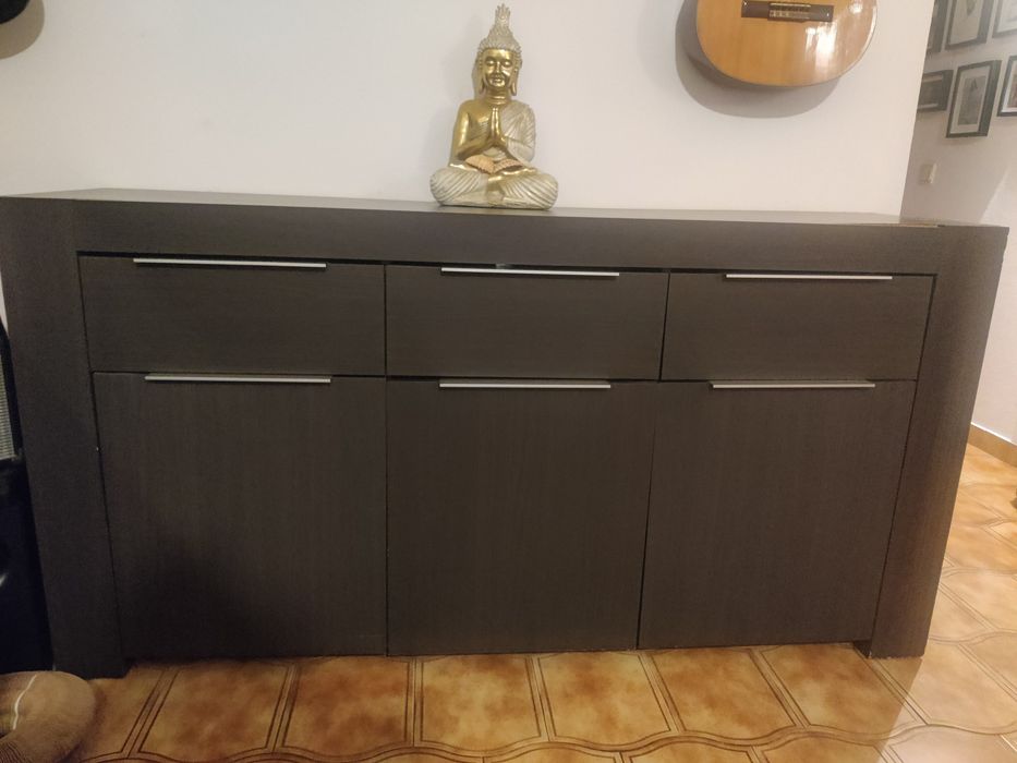 . Móvel de sala preto
