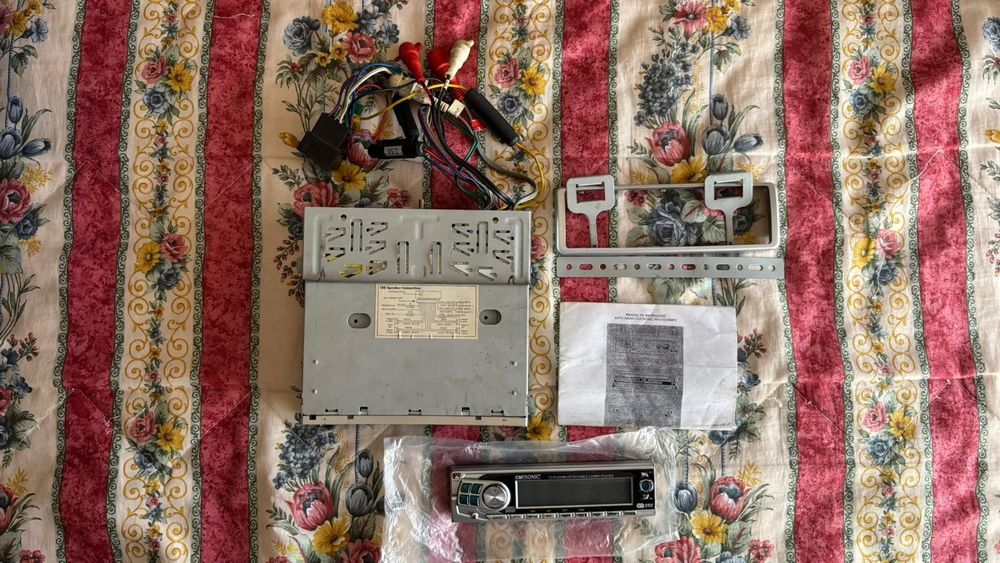 Auto-Rádio clatronic