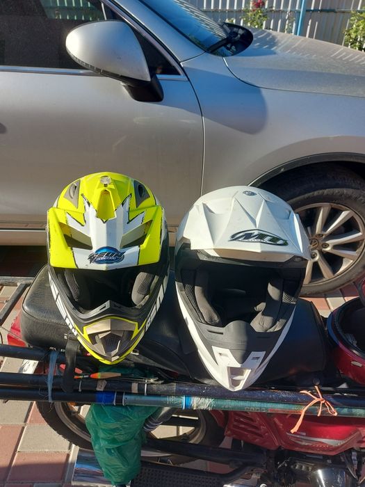 Продам мото шолом