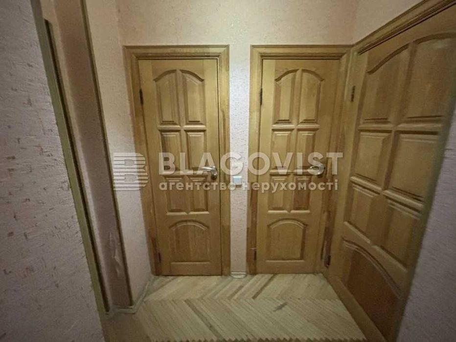 Продаж квартири Героїв Оборони, 3 Виставковий центр