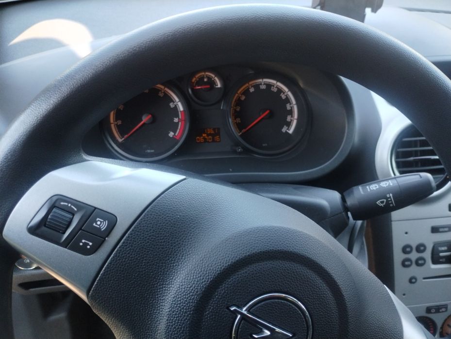 Opel Corsa D 2014 r 1.2 benzyna klima 5 drzwi