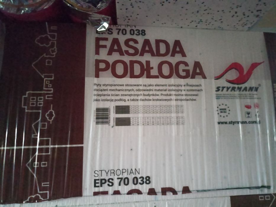 Pozostałość po budowie -Rector, stal, styropian eps fasada