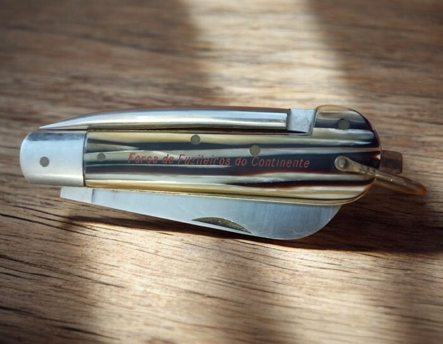 Força de fuzileiros do continente.