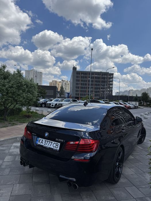BMW 535i xDrive.