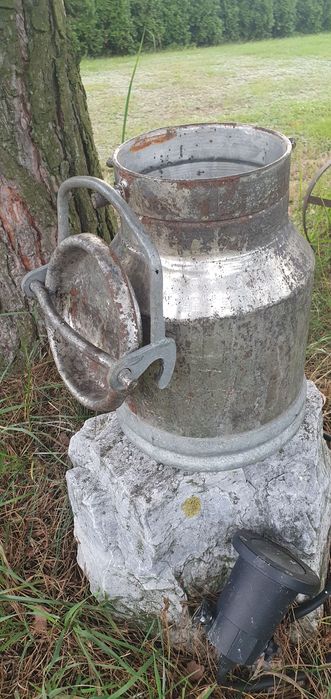 stara konew stalowa, bańka, kanka na mleko PRL