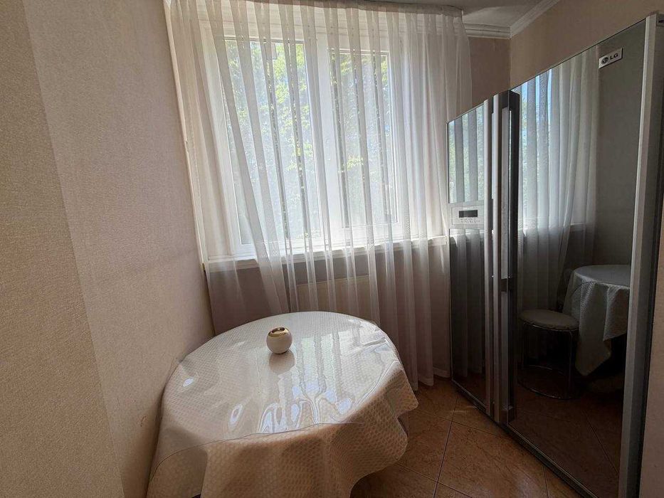 Продаж 3к квартири мікрорайон Виставка