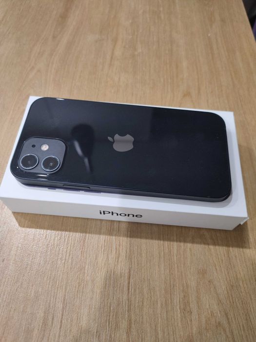 Sprzedam iPhone 12