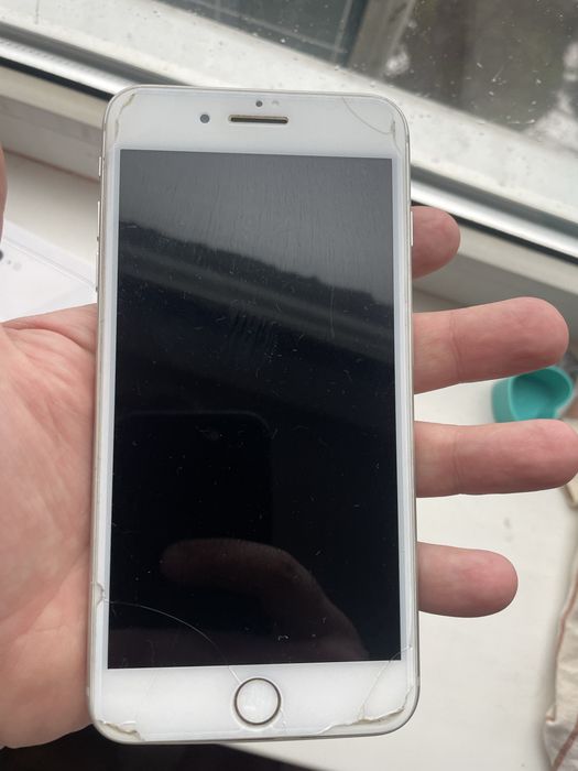 Продам Iphone 8 Plus