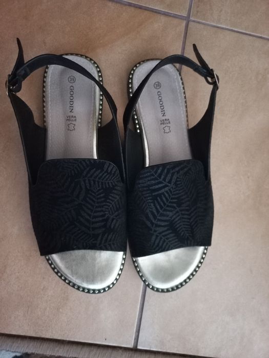 Buty sandały czarne 39