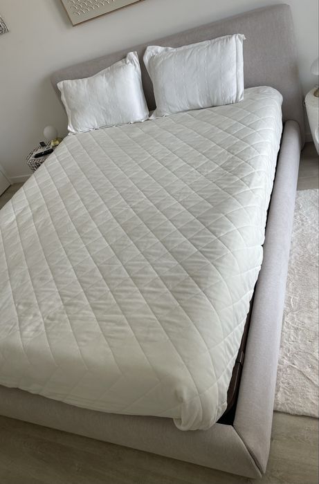 Cama bege + estrado 160x200 nova
