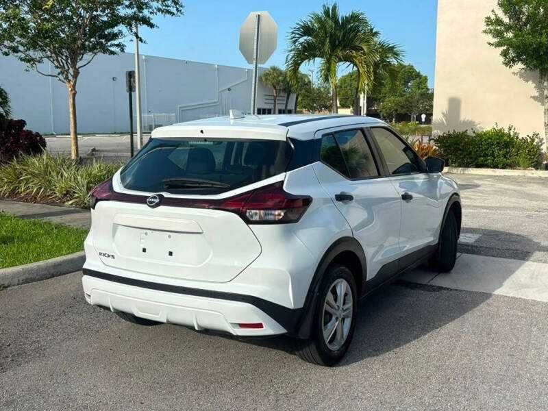 2024 Nissan Kicks S