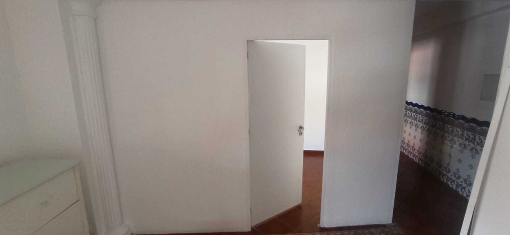 Apartamento T2 em Camarate, 1º andar
