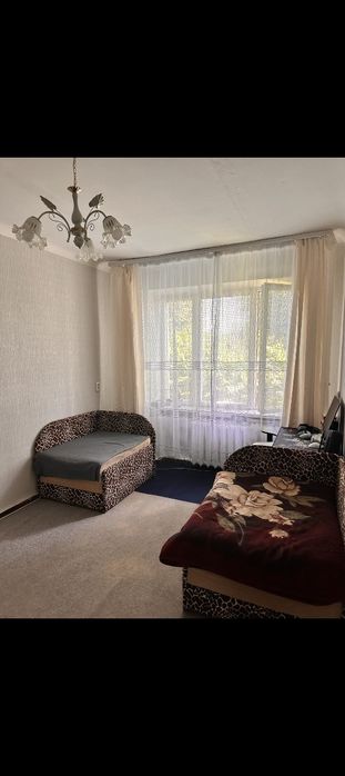 Квартира під бізнес у центрі Нововолинська 1-й поверх