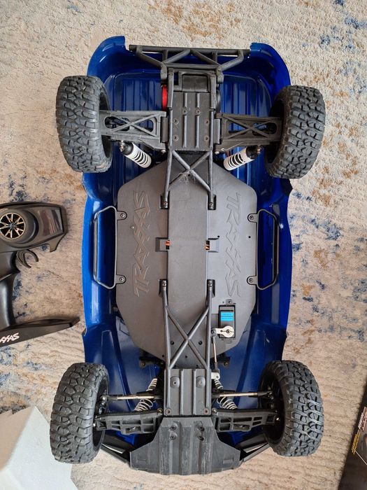 Samochód RC Traxxas Raptor po modyfikacjach 1/10