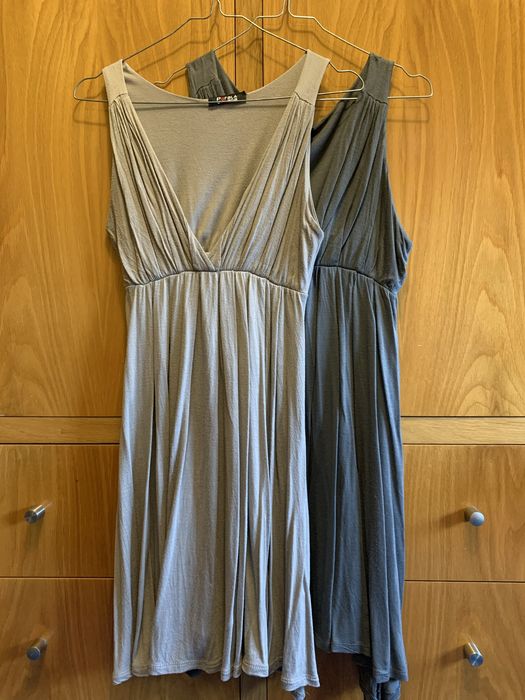 Conjunto de 2 vestidos leves sem mangas