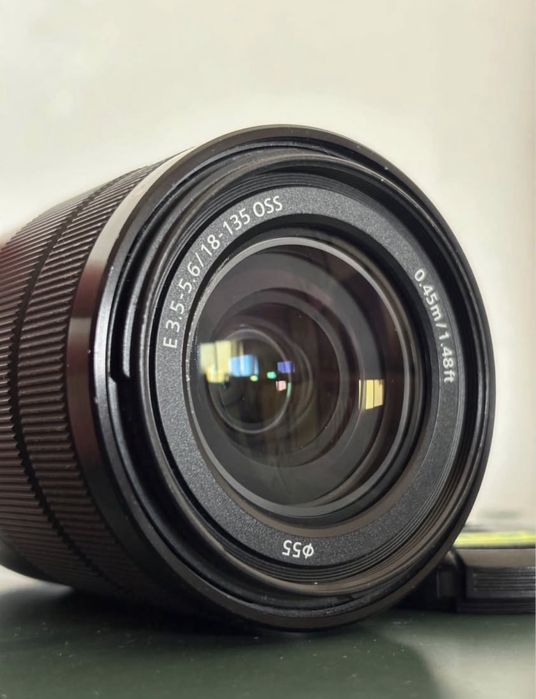 Objectiva Sony 18-135mm - E Mount