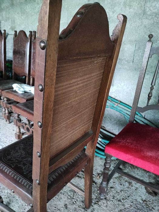 Conjunto de cadeiras de couro