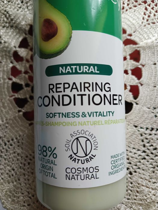 Awokado+ Miód naturalnie odbudowująca i odżywcza odżywka do włosów