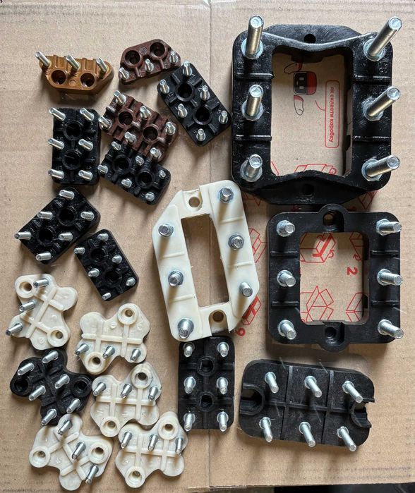Клемные колодки электродвигателя.