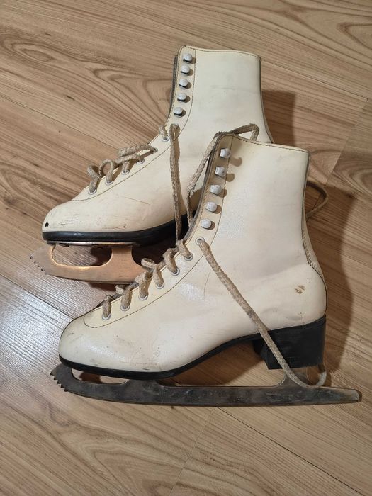 Łyżwy figurowe r.35