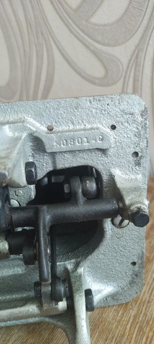 Продам швейну машину