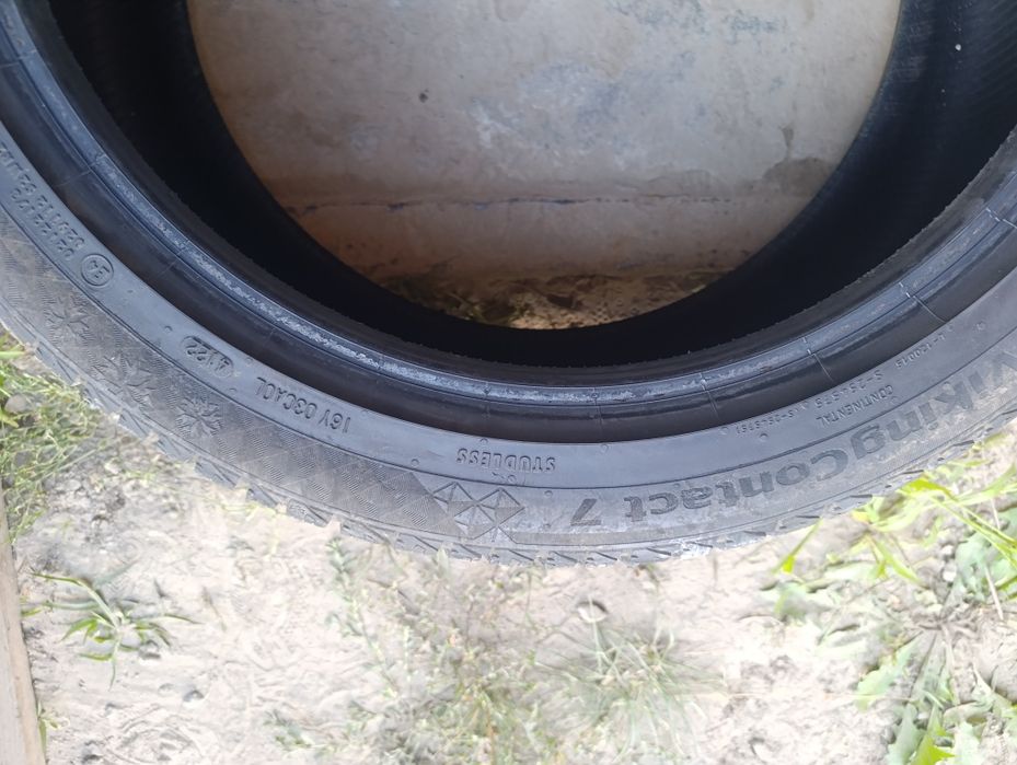 Зимние шины 235/45 R19 99T XL Continental VikingContact 7
