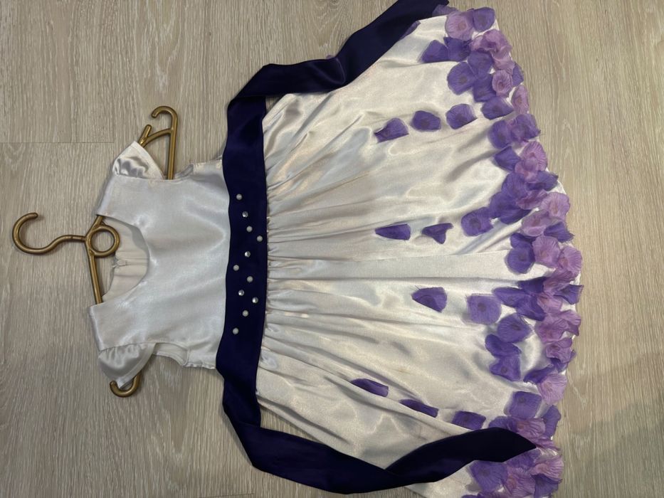 Дуже красиве платя для дівчинки