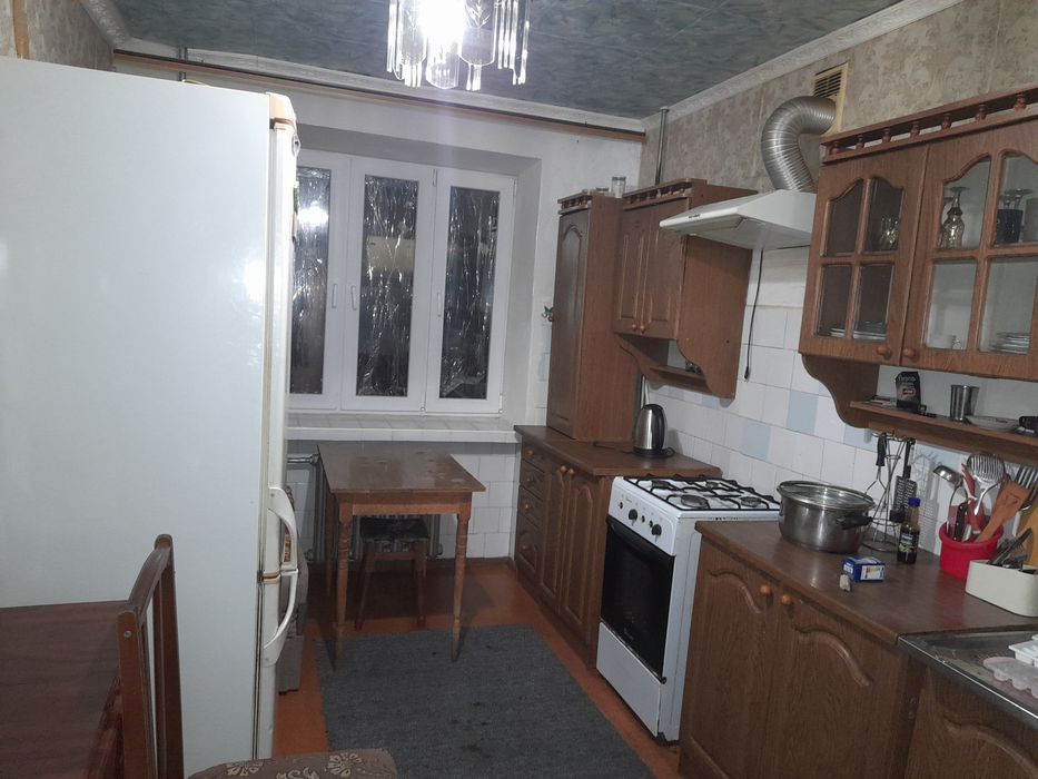 Здаю 2ух кімнатну квартиру  кірпічний дім  всі  зручност.Вільна .