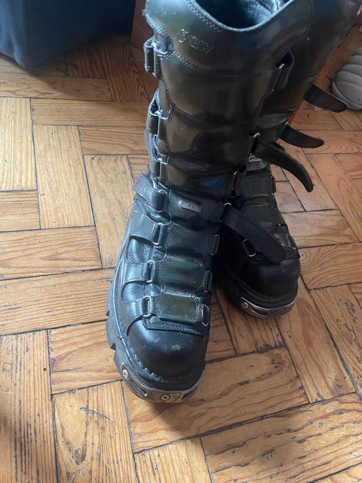 New rock , botas 44