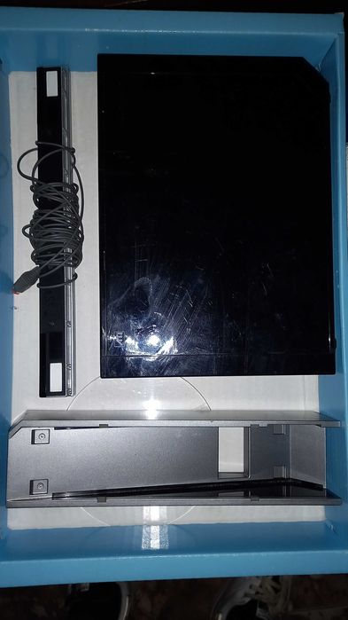 WII - With 2 Controllers and Games64409146065793122