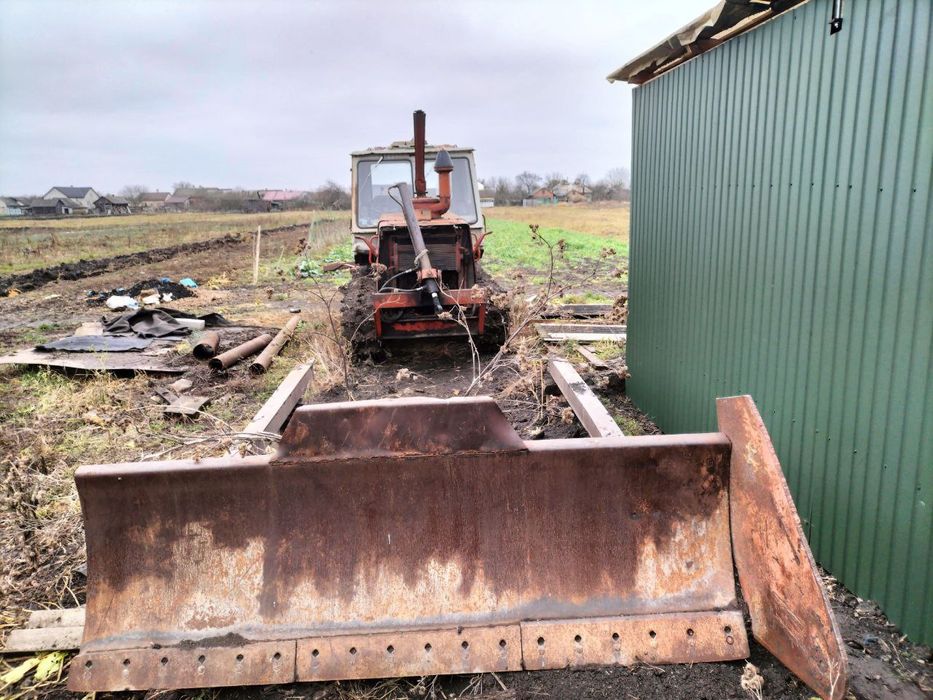 Продам гусеничний трактор т 150