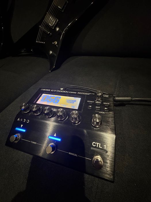 Boss GT1000 Core , (nie Line 6, IK Multimedia, Cortex)
