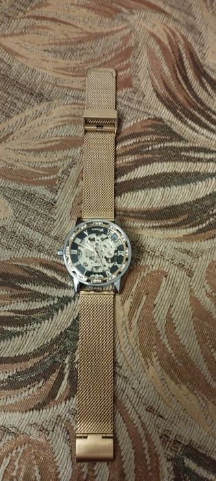 Наручні годинники