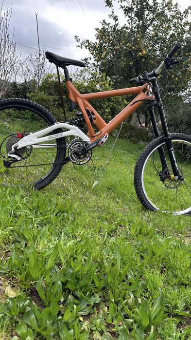 bicicleta usada em muito bom estado