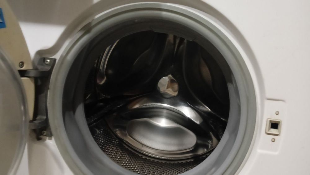 Робоча пральна машина