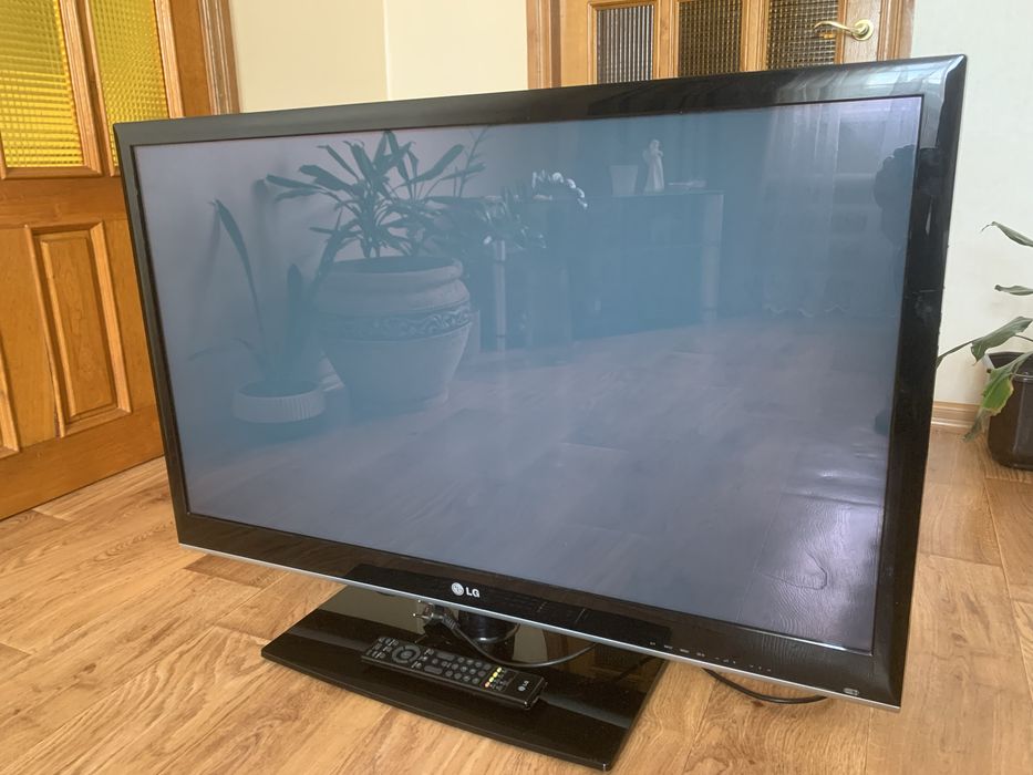 Телевизор LG 42P J250