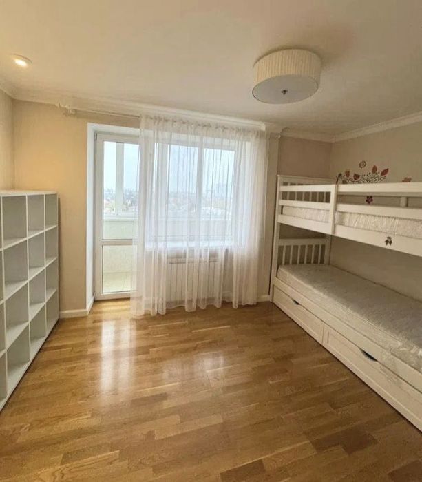 Продається 2-кімнатна квартира з ремонтом у цегляному будинку в Боярці