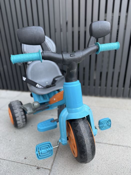 Triciclo a Pedais FEBER – Completo com Acessórios | Usado