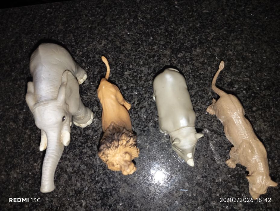 Conjunto 4 brinquedos animais