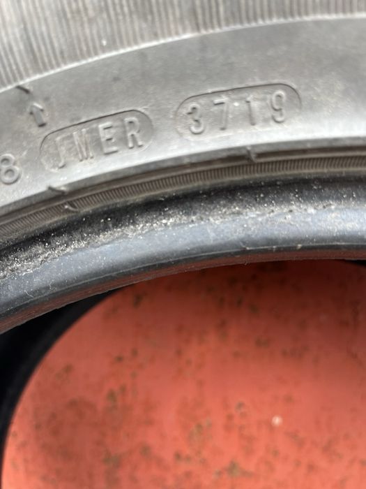 Автошини Roadstone зимові