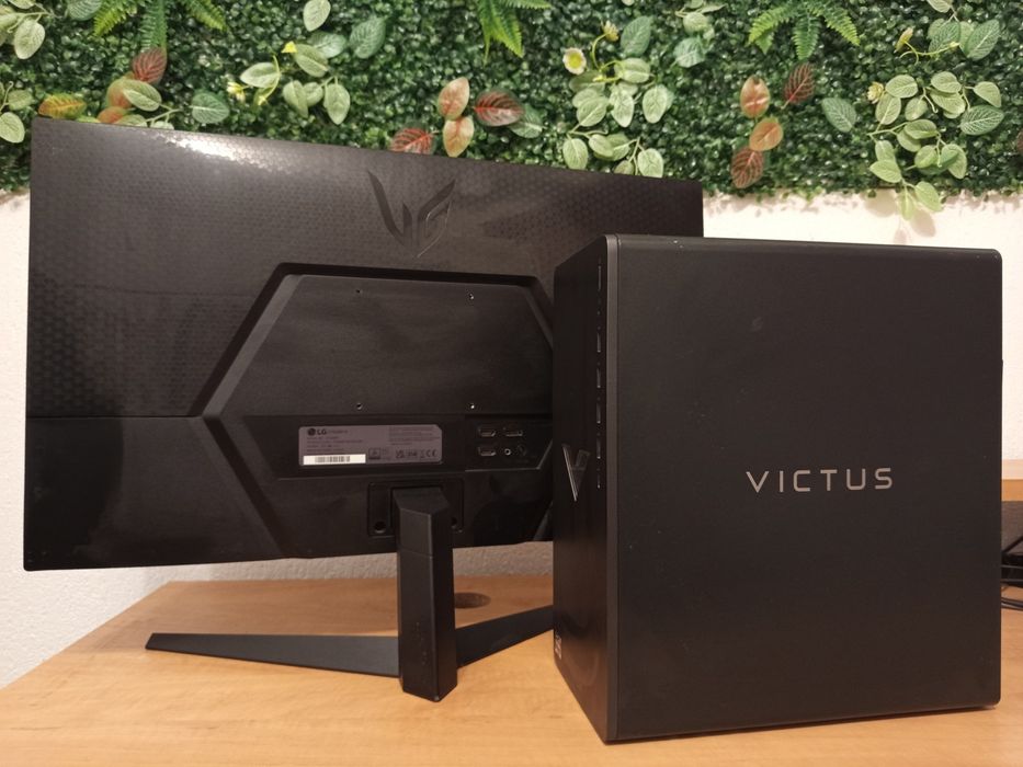 PC Victus HP 15L Gaming AMD Ryzen 5 + monitor gaming LG