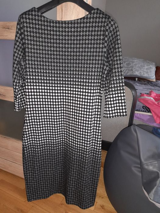 Sukienka szaro czarna