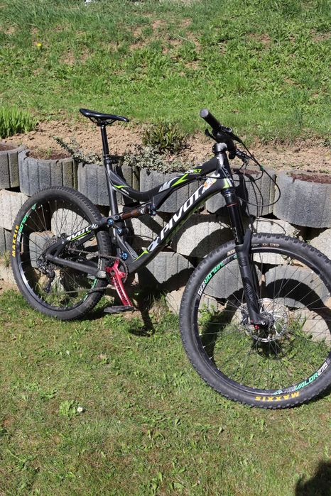 Pivot mach 5.7 carbon