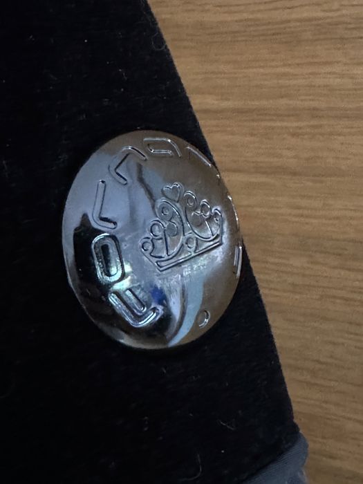 Casaco preto quente com pelo sintético e veludo Fornarina