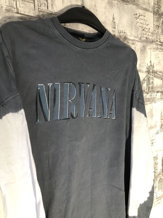 Лонгслив Nirvana Pull Bear