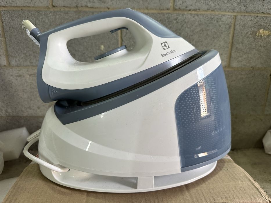 Парова праска Tefal /Electrolux