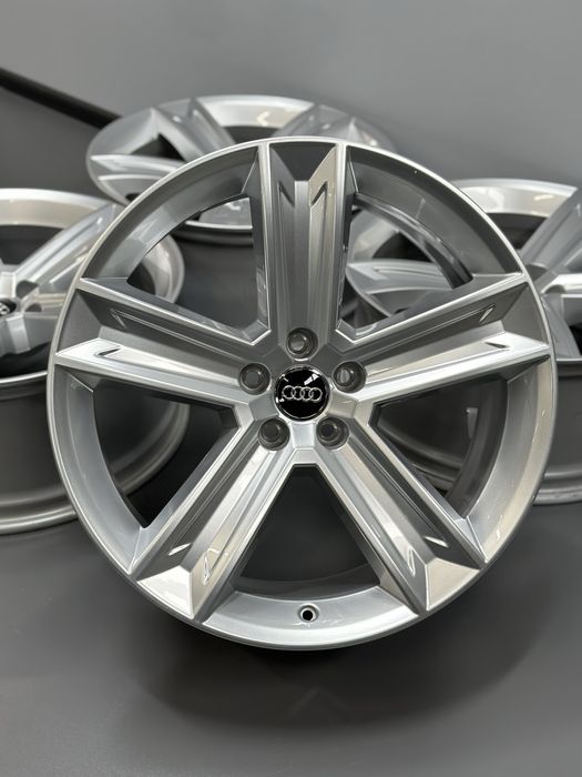 Оригінальні диски Audi Q8 5х112 9J R20 ET20. 4M8601025C