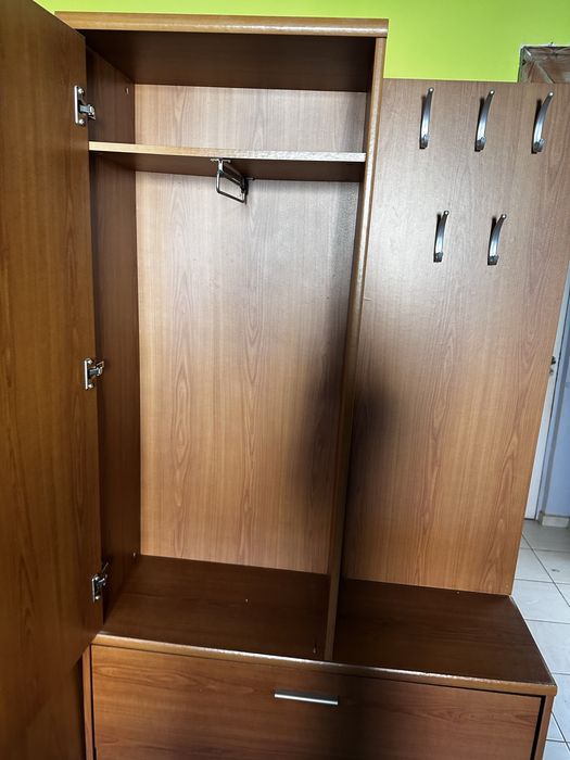 Szafa na kurtki i buty