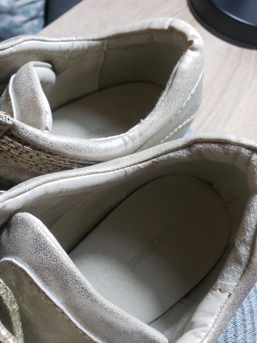 Buty na koturnie