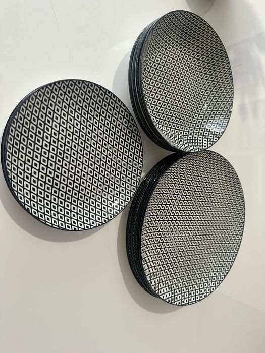 Conjunto de pratos